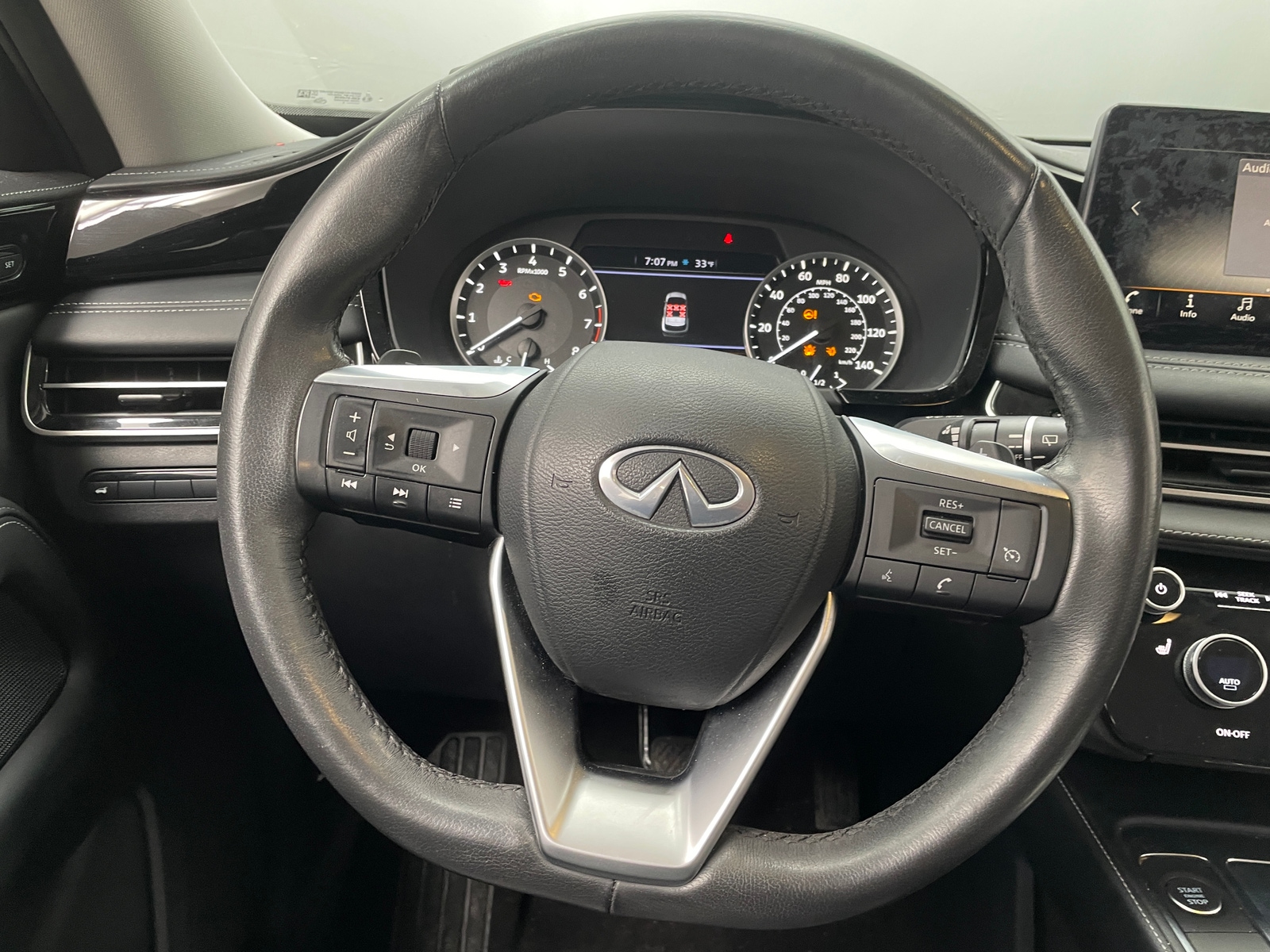 Thumbnail: 2023 INFINITI QX60 - 4