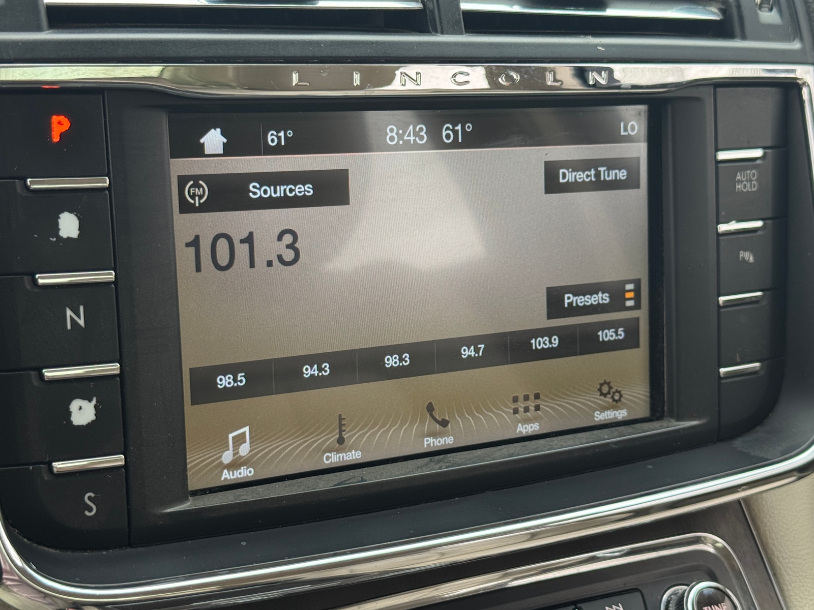 Thumbnail: 2017 Lincoln Continental - 3