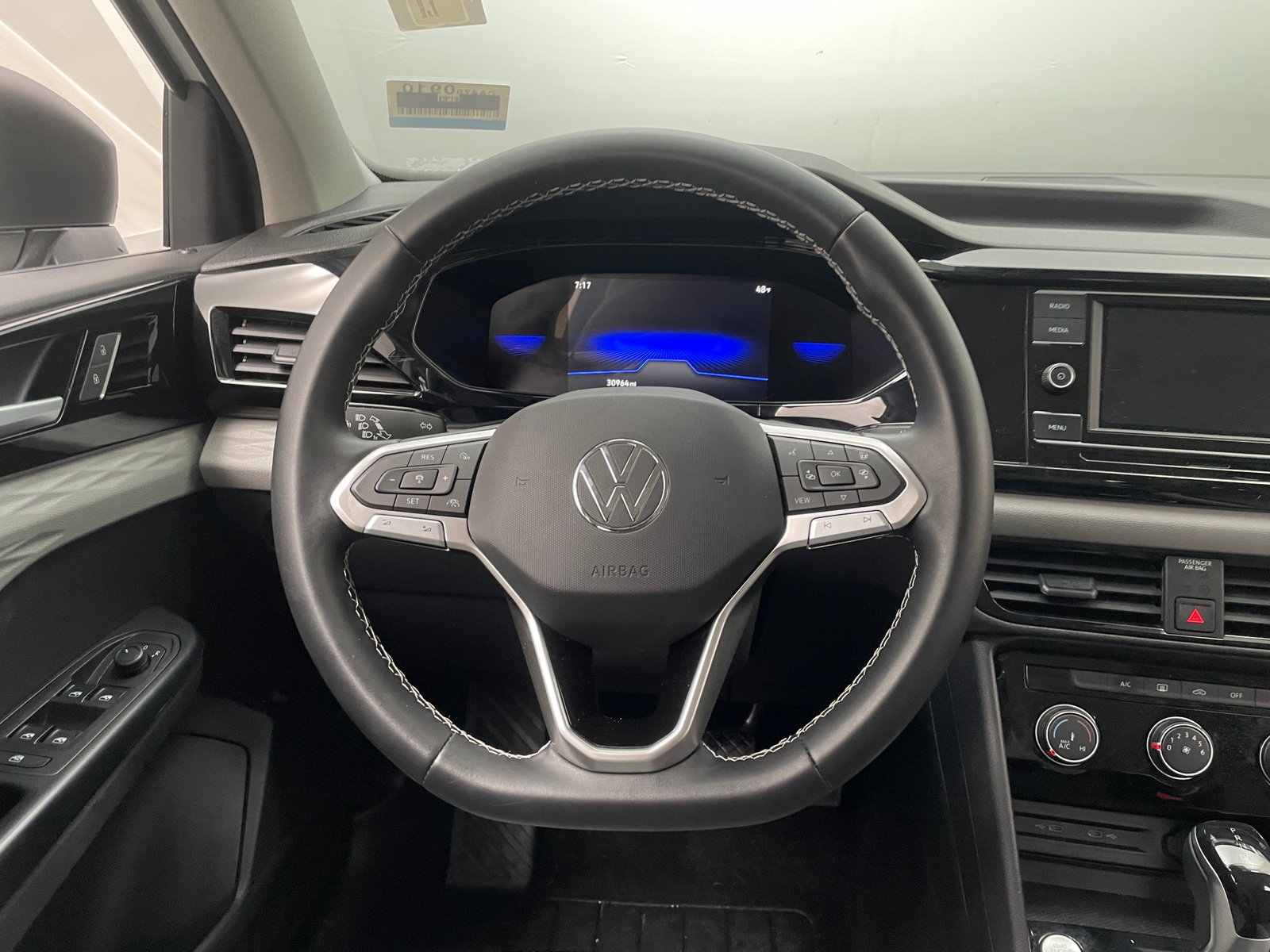 Thumbnail: 2023 Volkswagen Taos - 5