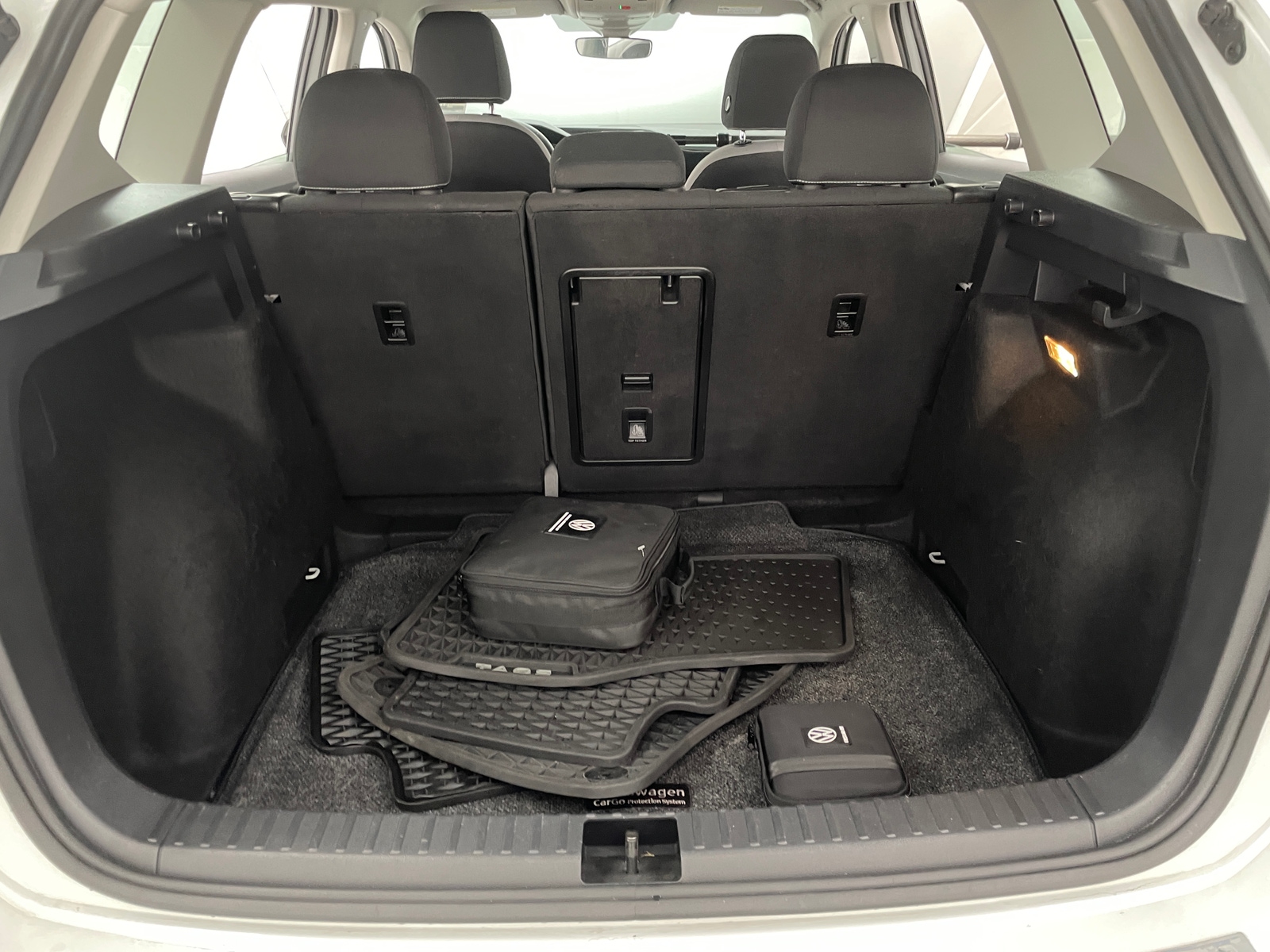 Thumbnail: 2023 Volkswagen Taos - 7