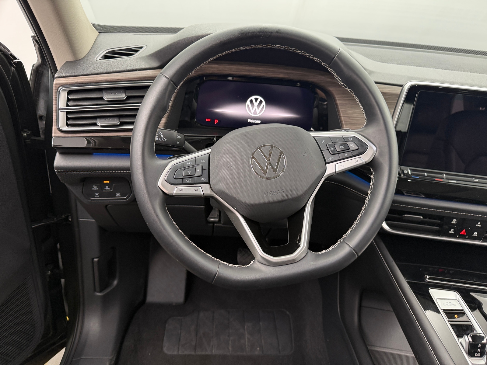 Thumbnail: 2025 Volkswagen Atlas - 4