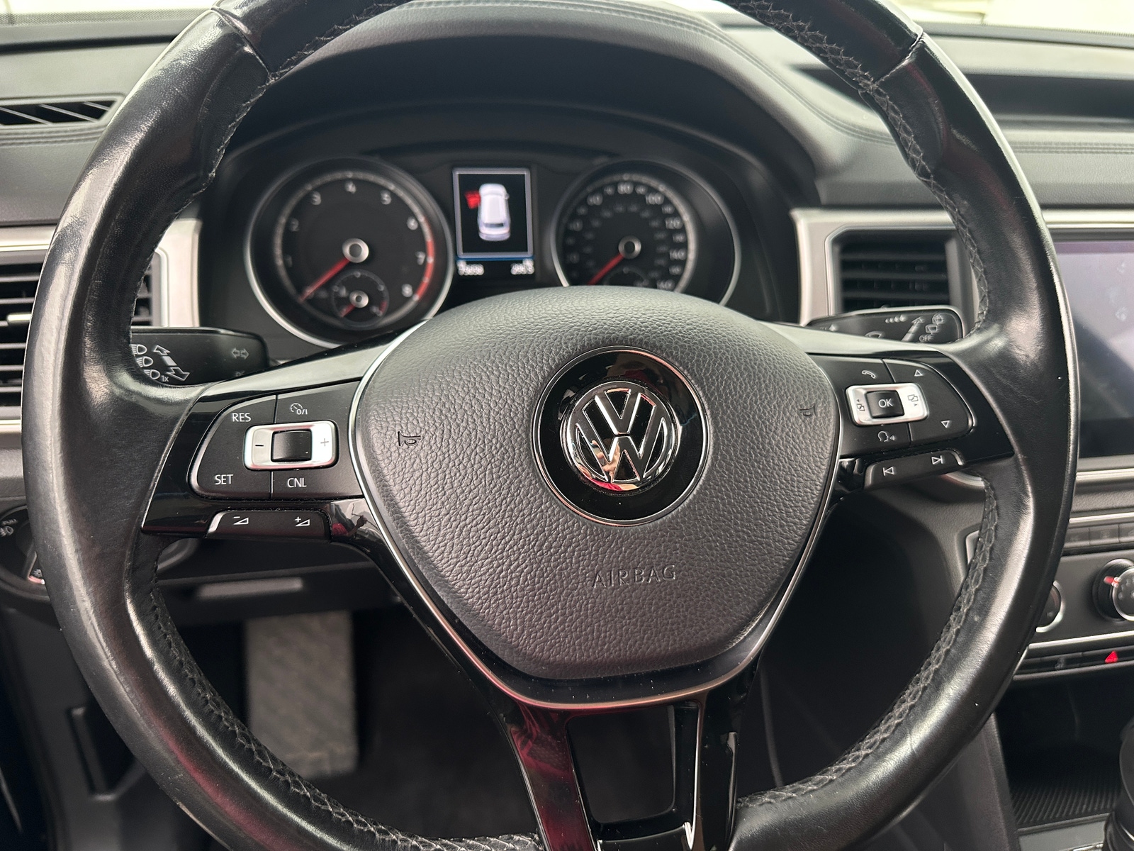 Thumbnail: 2018 Volkswagen Atlas - 4