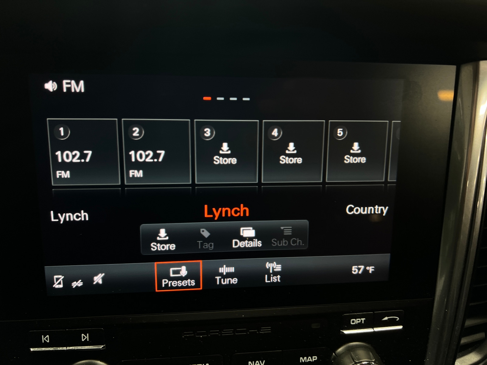 Thumbnail: 2017 Porsche Macan - 4