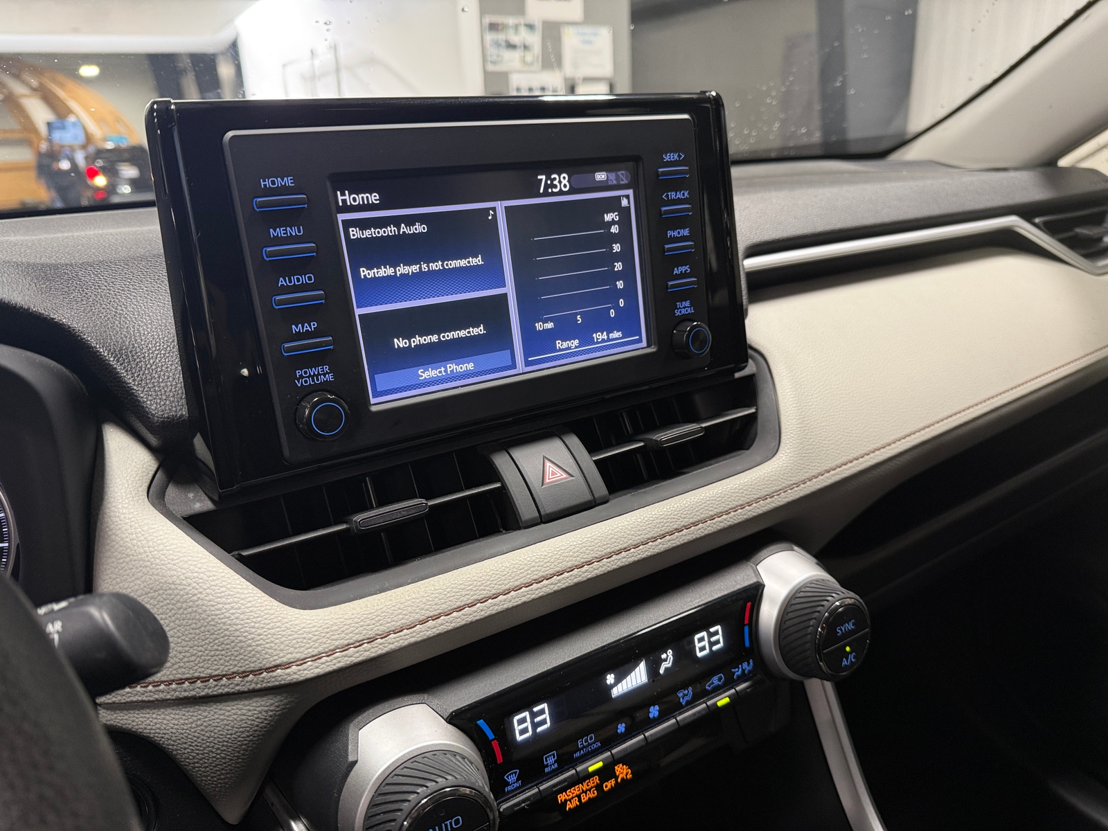 Thumbnail: 2019 Toyota RAV4 - 4