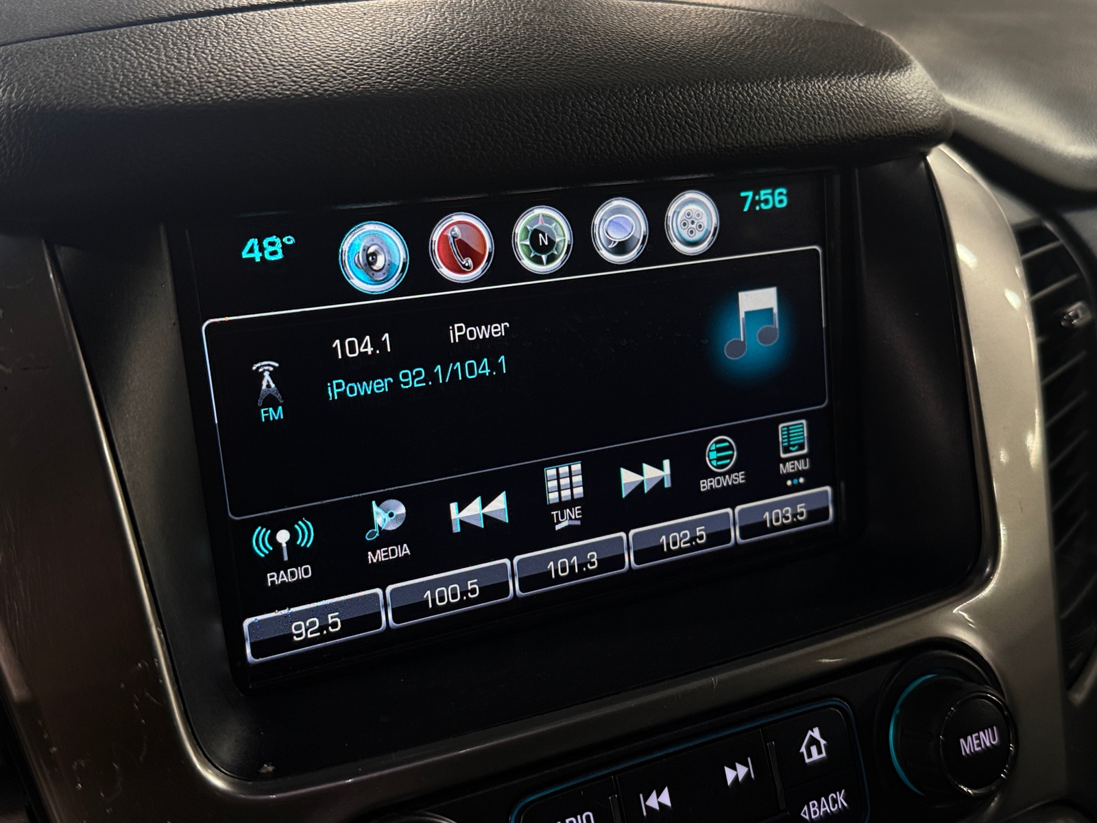 Thumbnail: 2019 Chevrolet Tahoe - 3