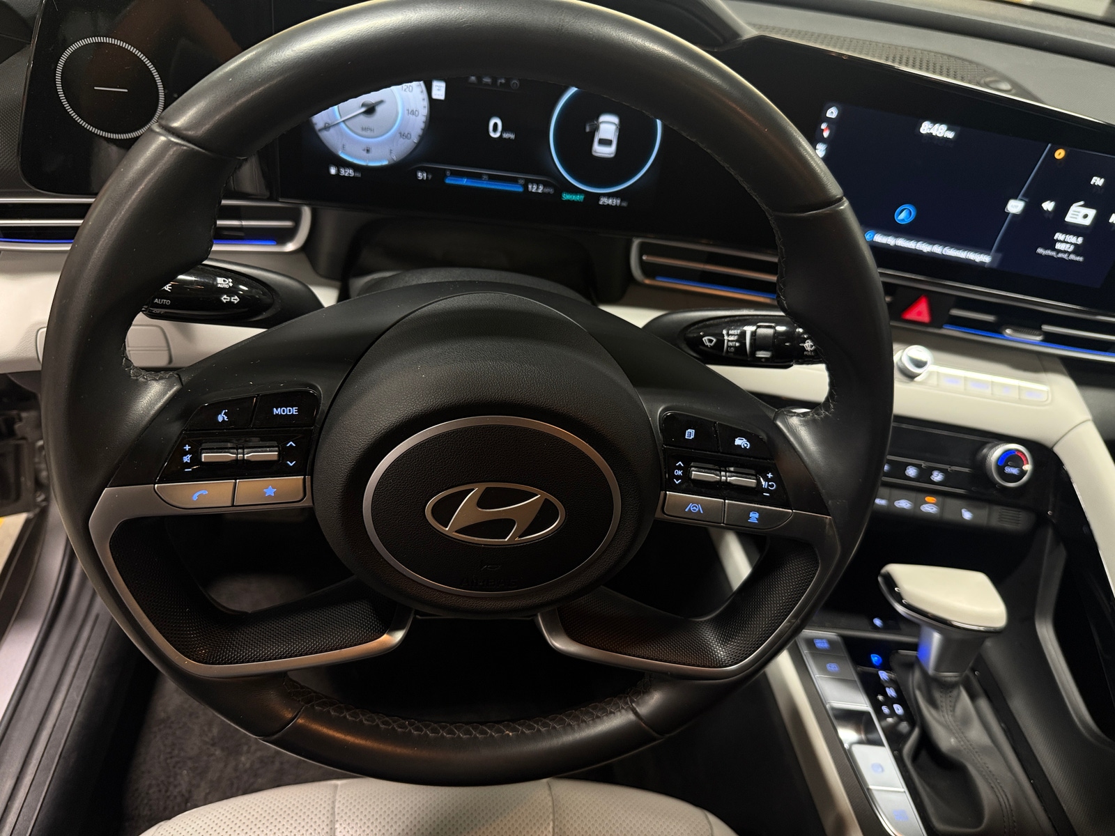 Thumbnail: 2025 Hyundai Elantra - 4