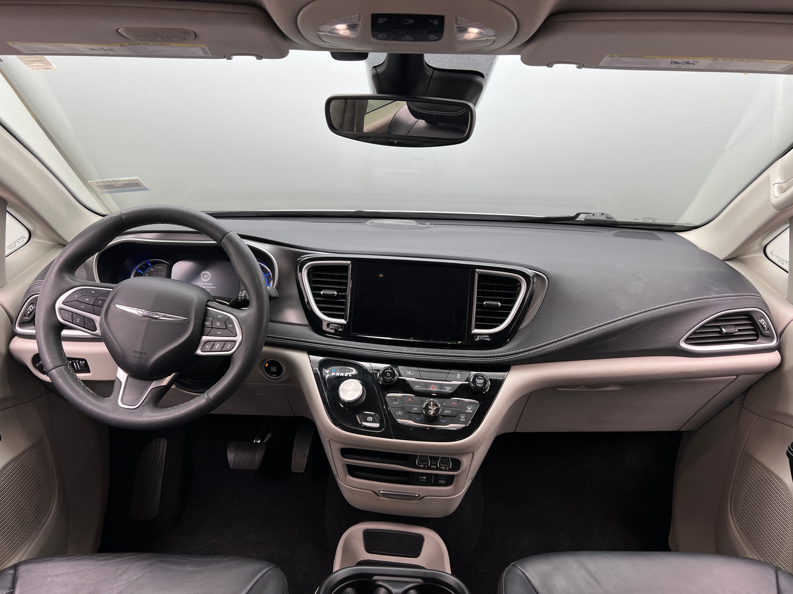 Thumbnail: 2022 Chrysler Pacifica - 2