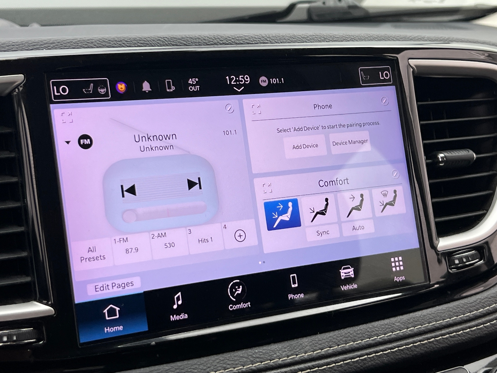 Thumbnail: 2022 Chrysler Pacifica - 3