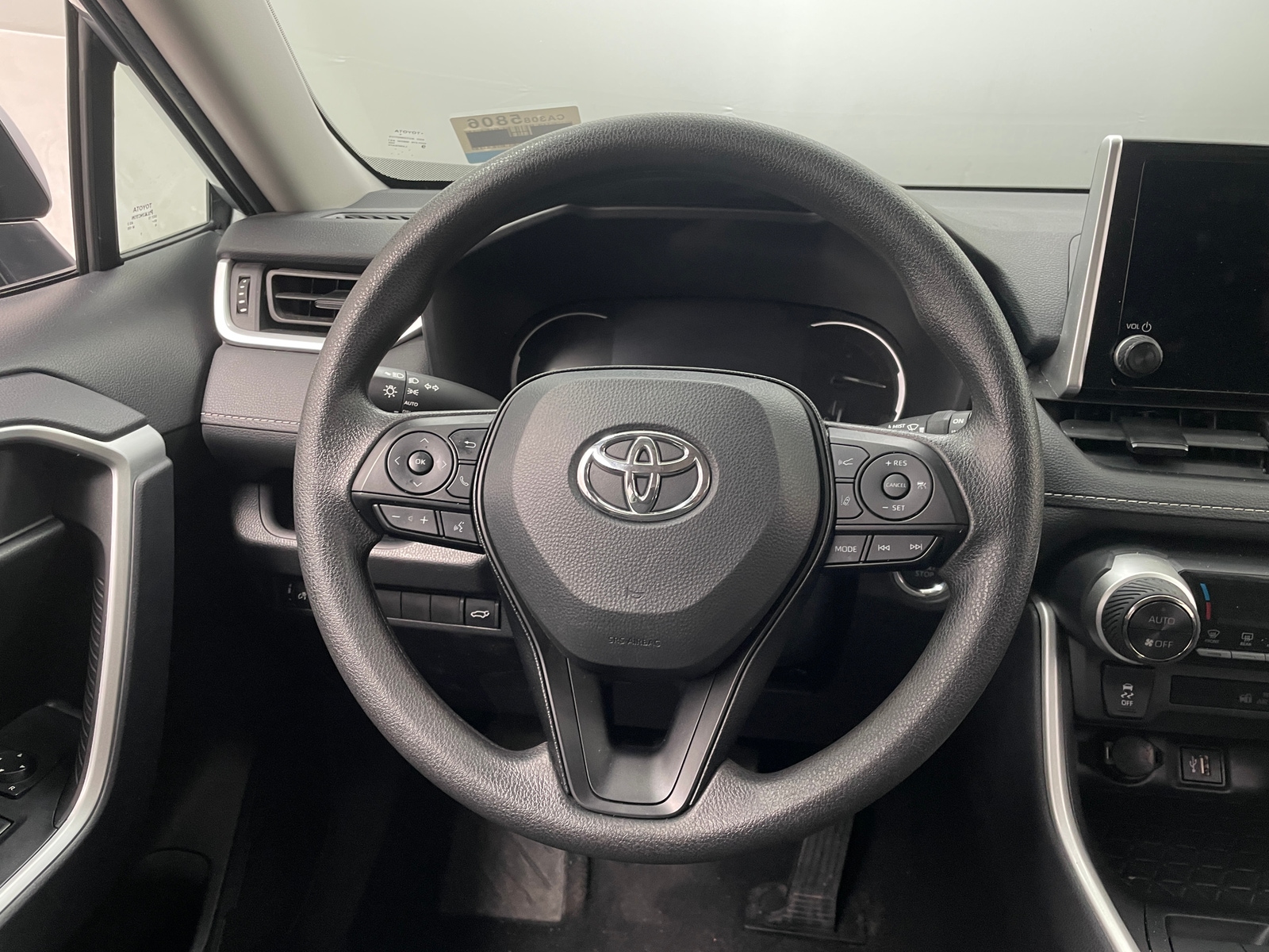 Thumbnail: 2025 Toyota RAV4 - 5