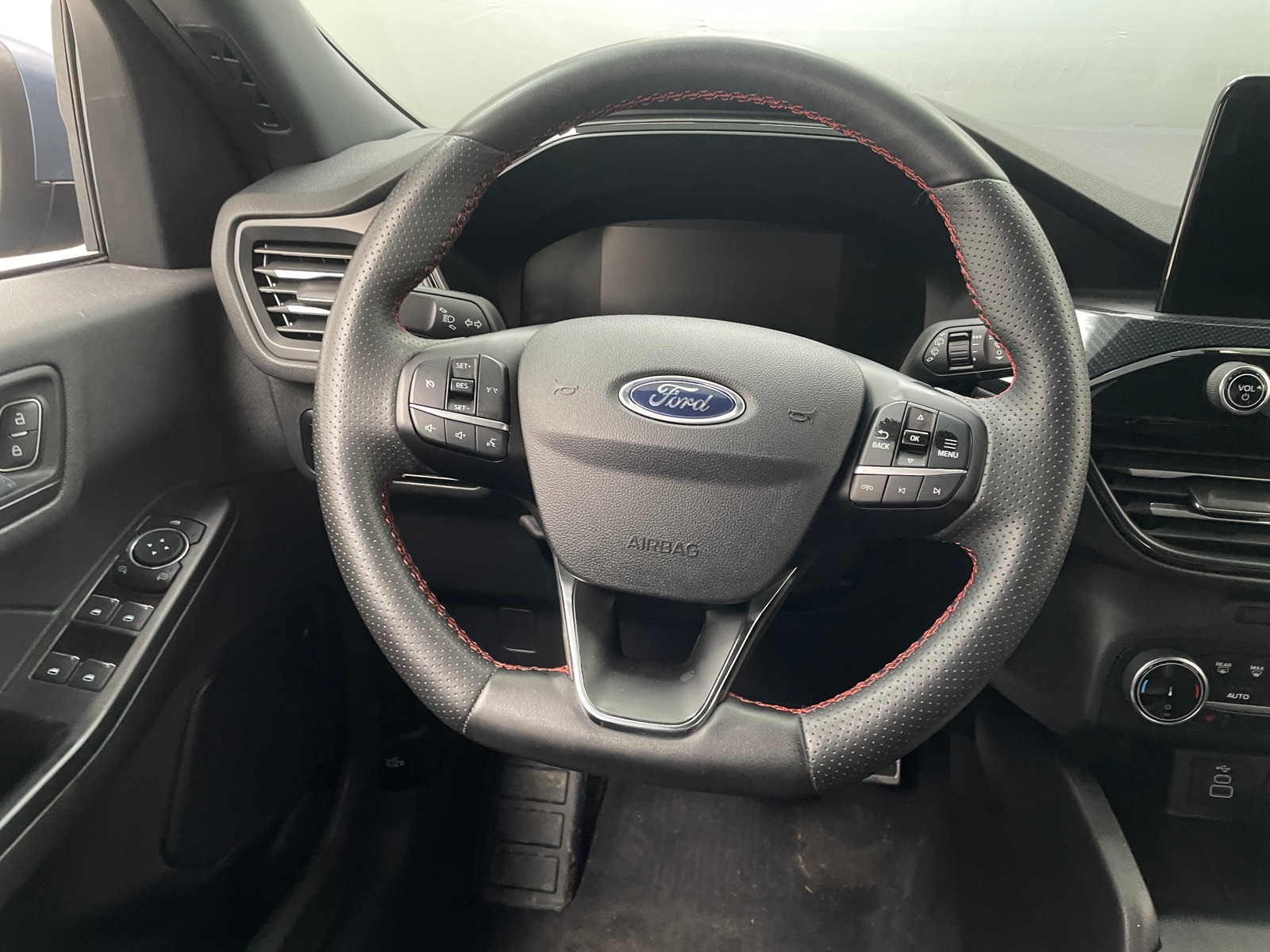 Thumbnail: 2024 Ford Escape - 5