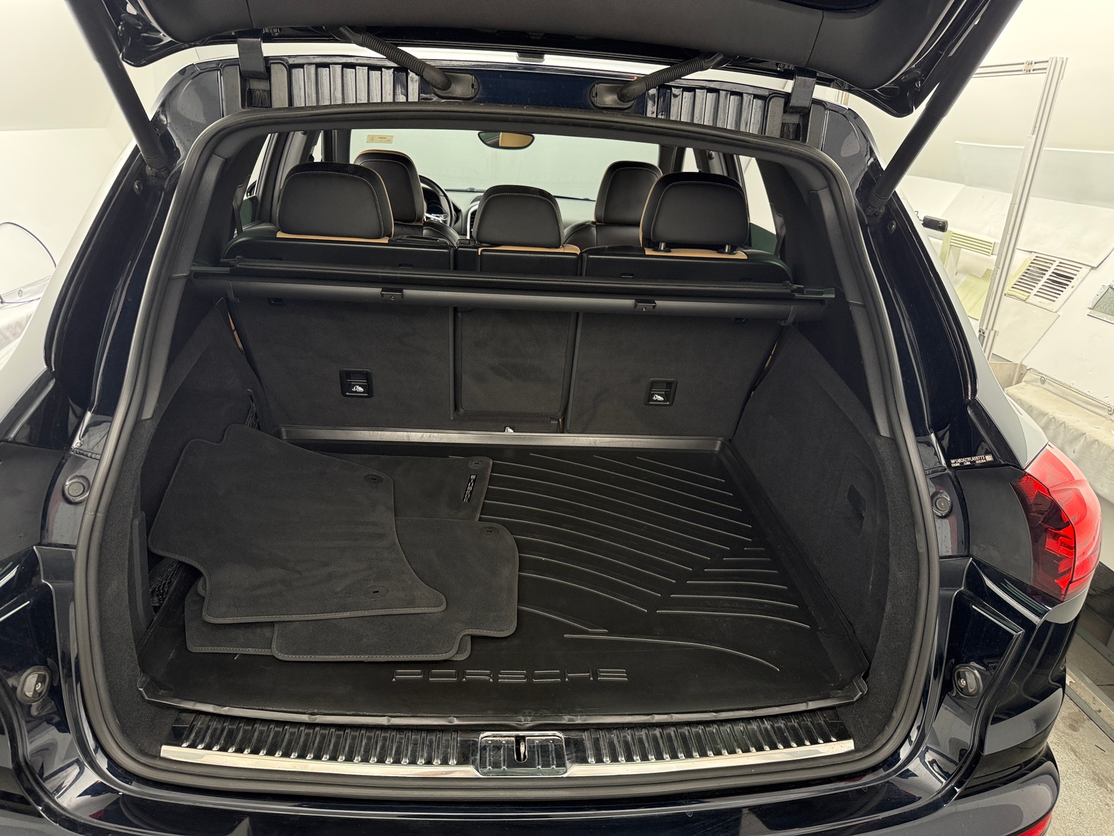 Thumbnail: 2015 Porsche Cayenne - 6