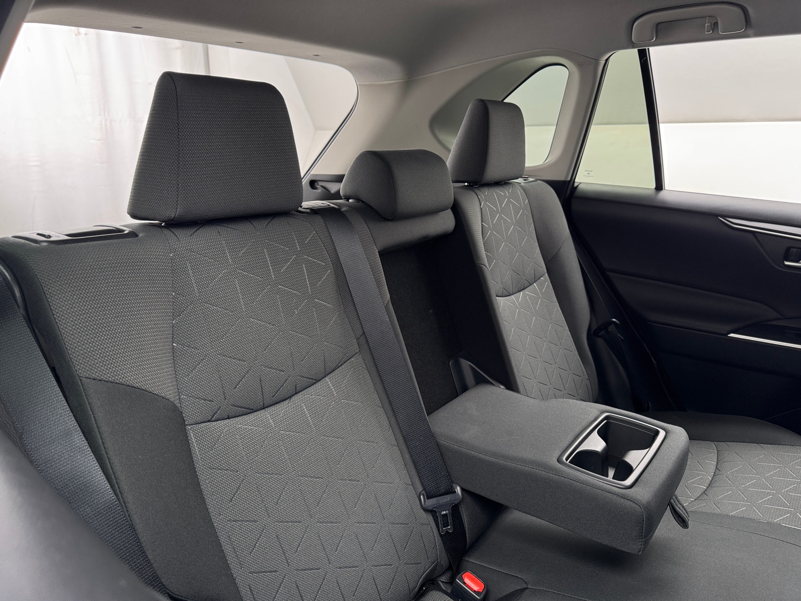 Thumbnail: 2020 Toyota RAV4 - 6