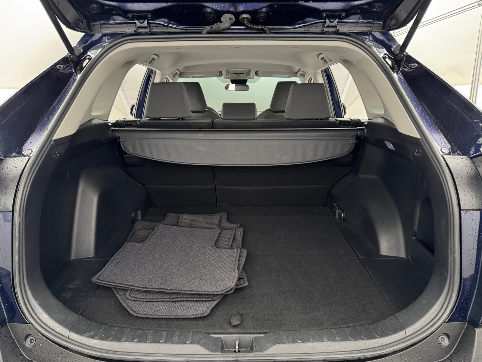 Thumbnail: 2020 Toyota RAV4 - 7