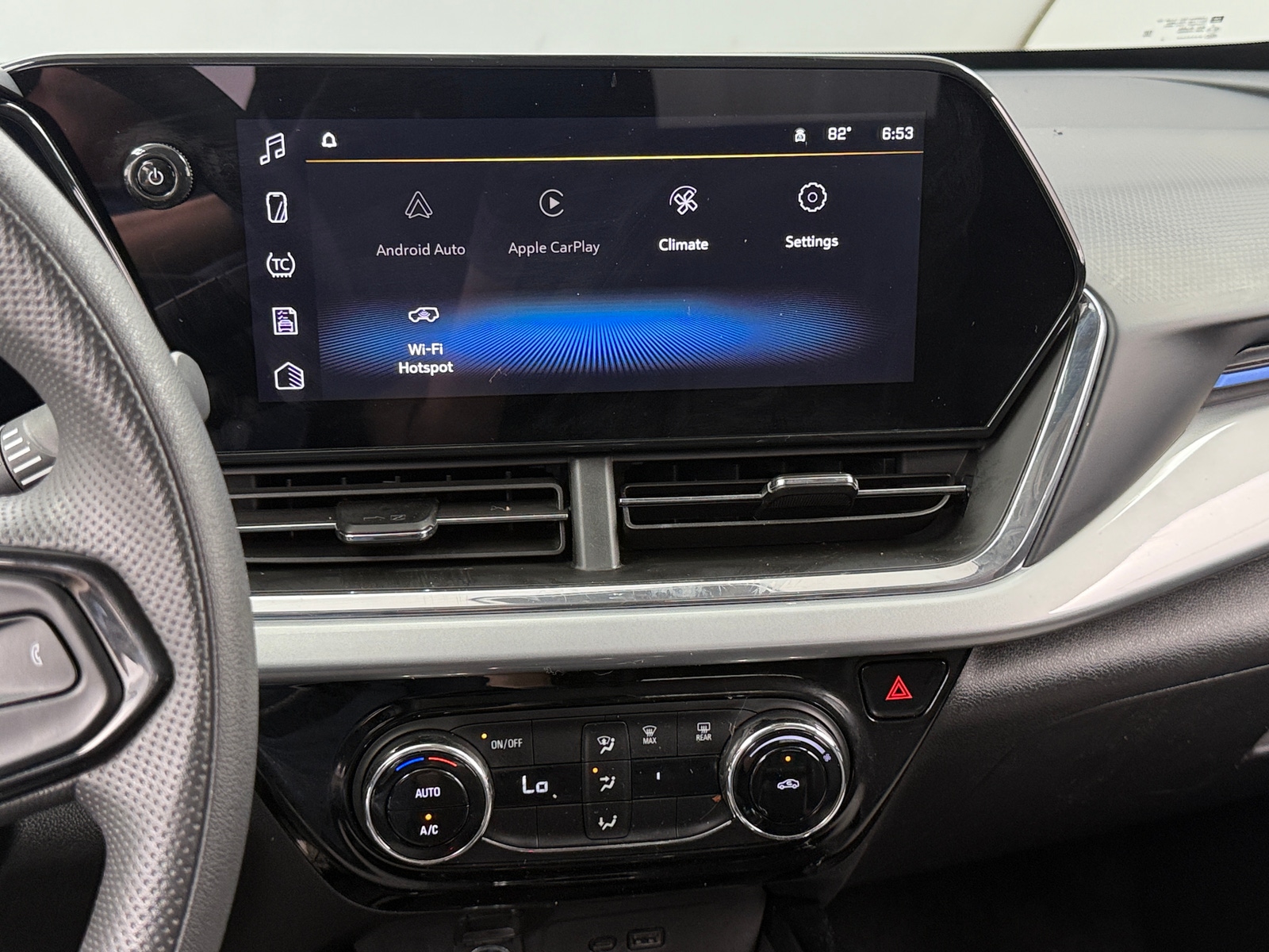 Thumbnail: 2025 Chevrolet Trax - 4