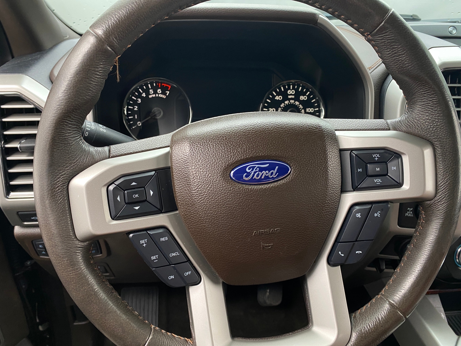 Thumbnail: 2019 Ford Econoline - 4