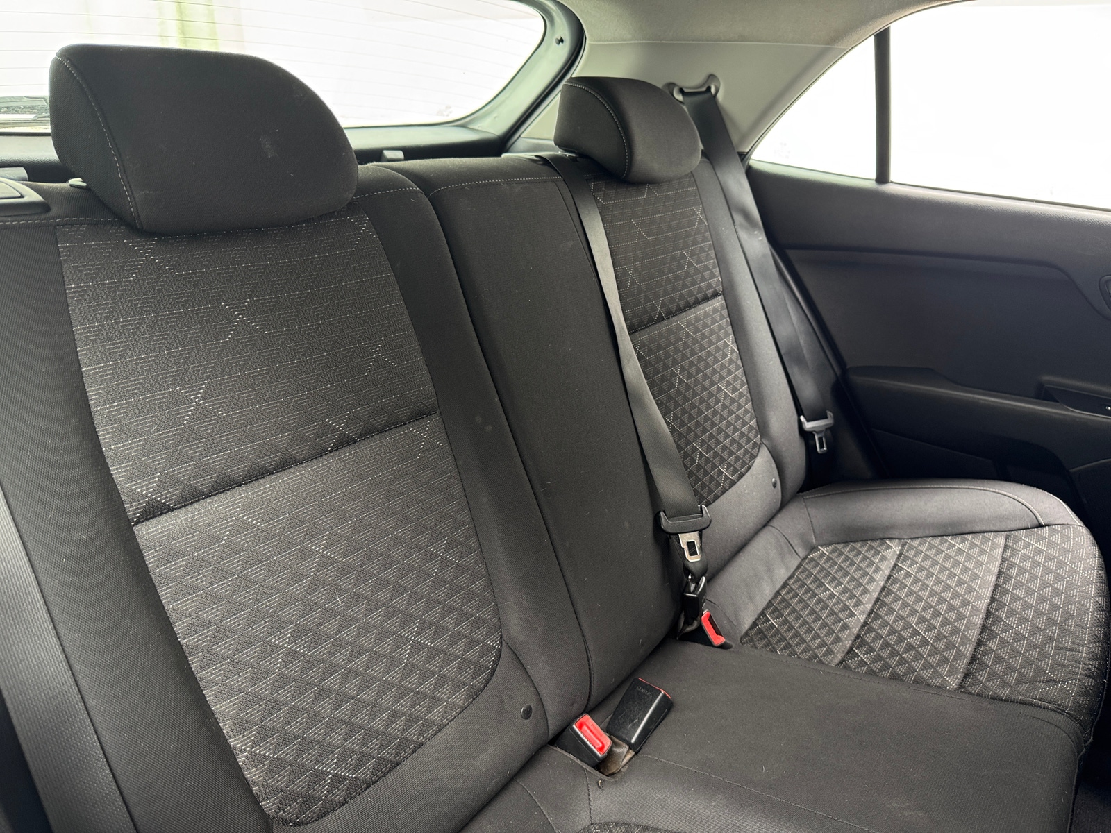 Thumbnail: 2018 Kia Rio - 6