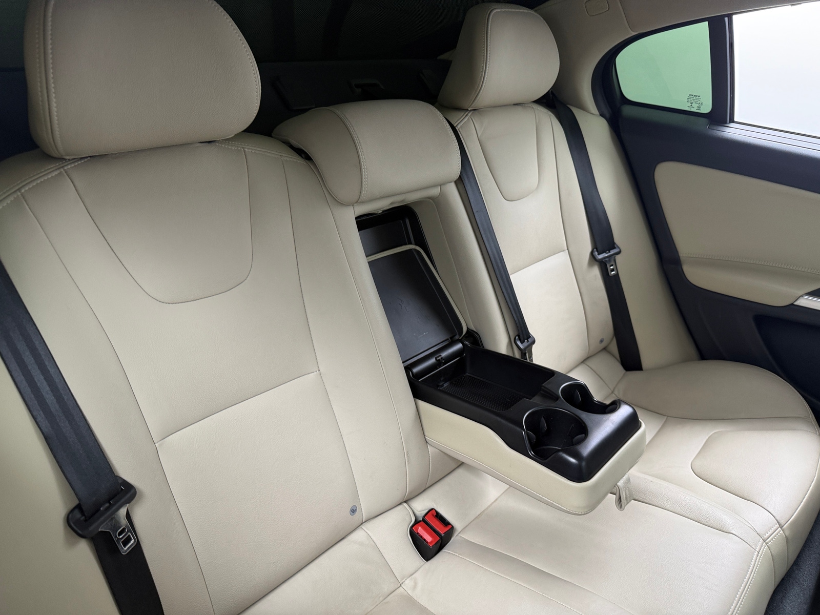 Thumbnail: 2018 Volvo S60 - 5