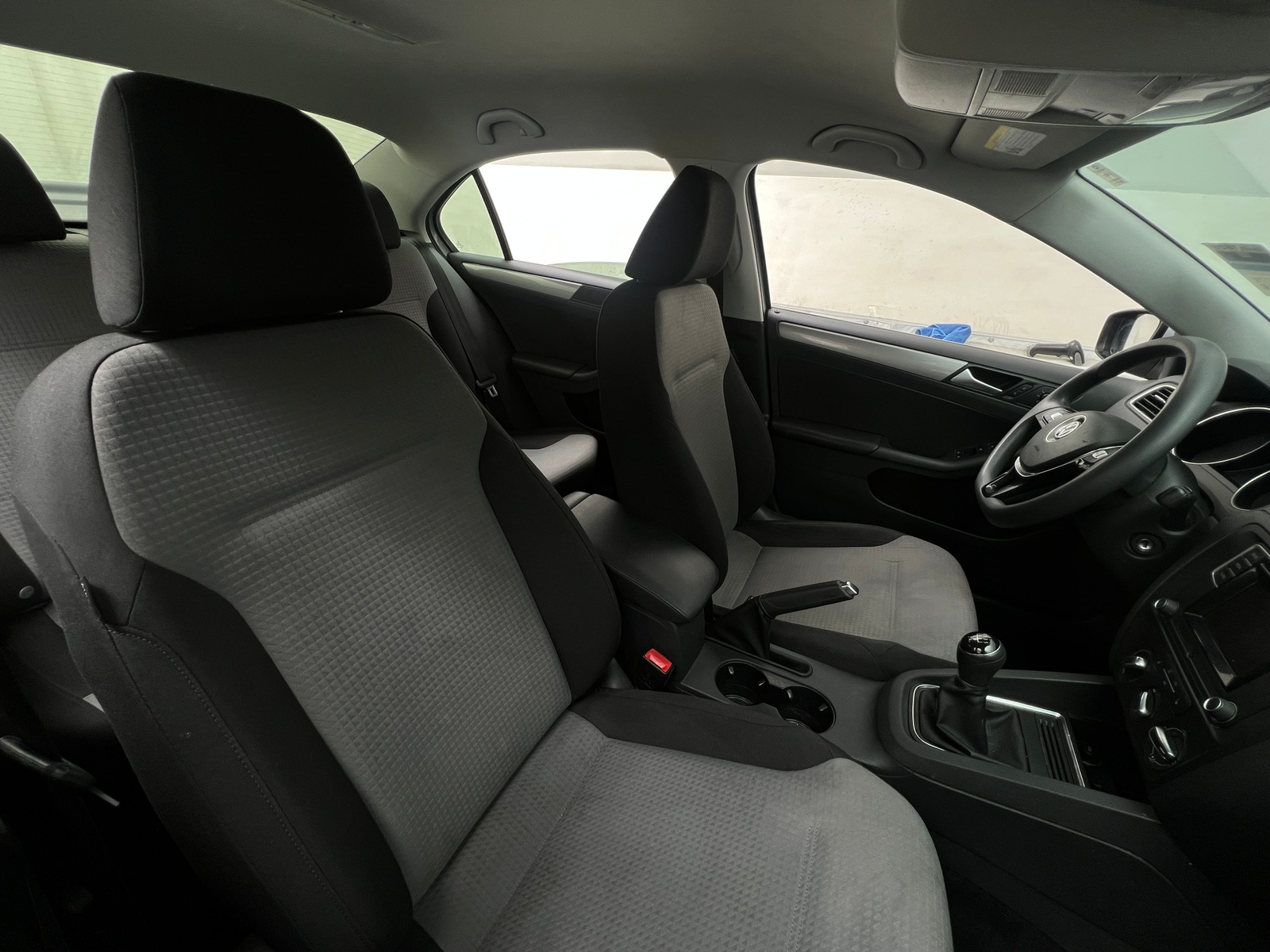 Thumbnail: 2017 Volkswagen Jetta - 2