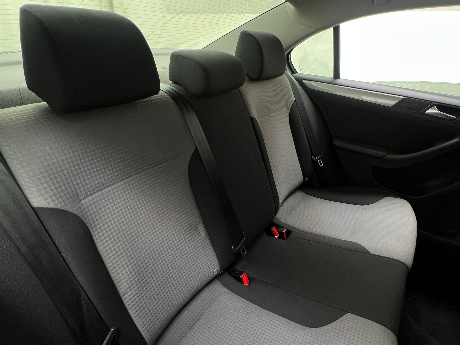 Thumbnail: 2017 Volkswagen Jetta - 6