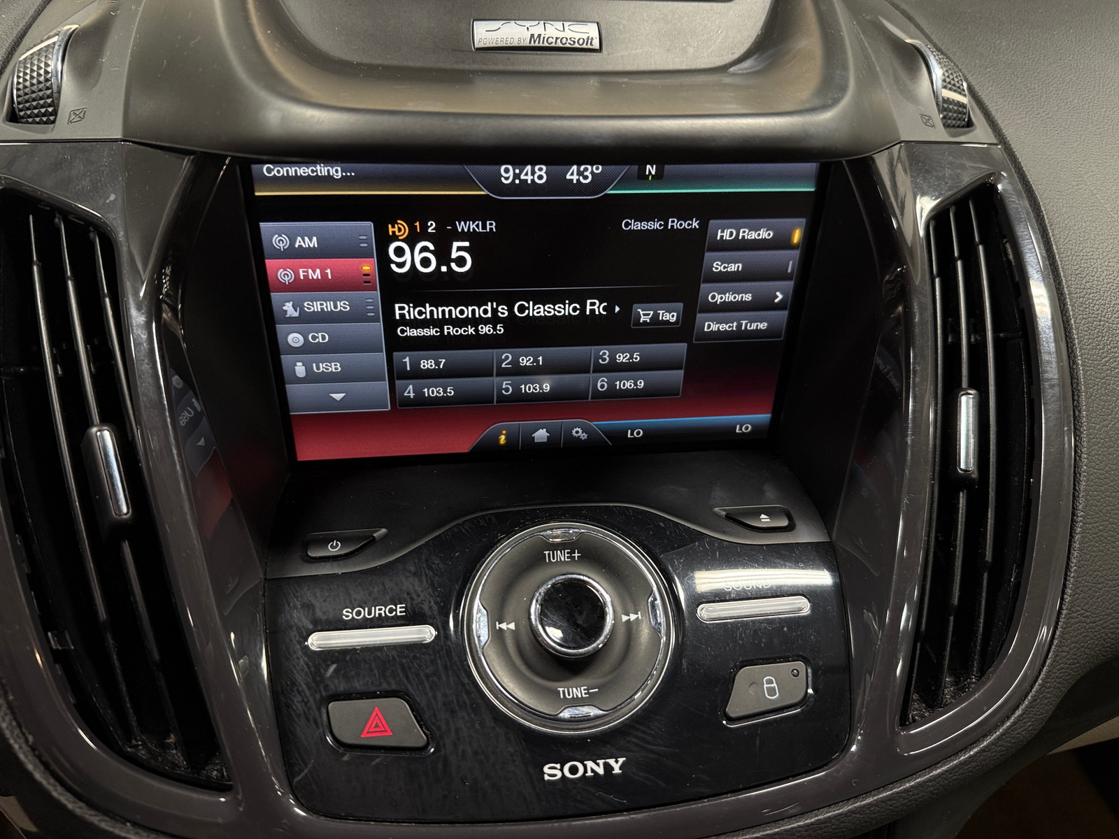 Thumbnail: 2015 Ford Escape - 3