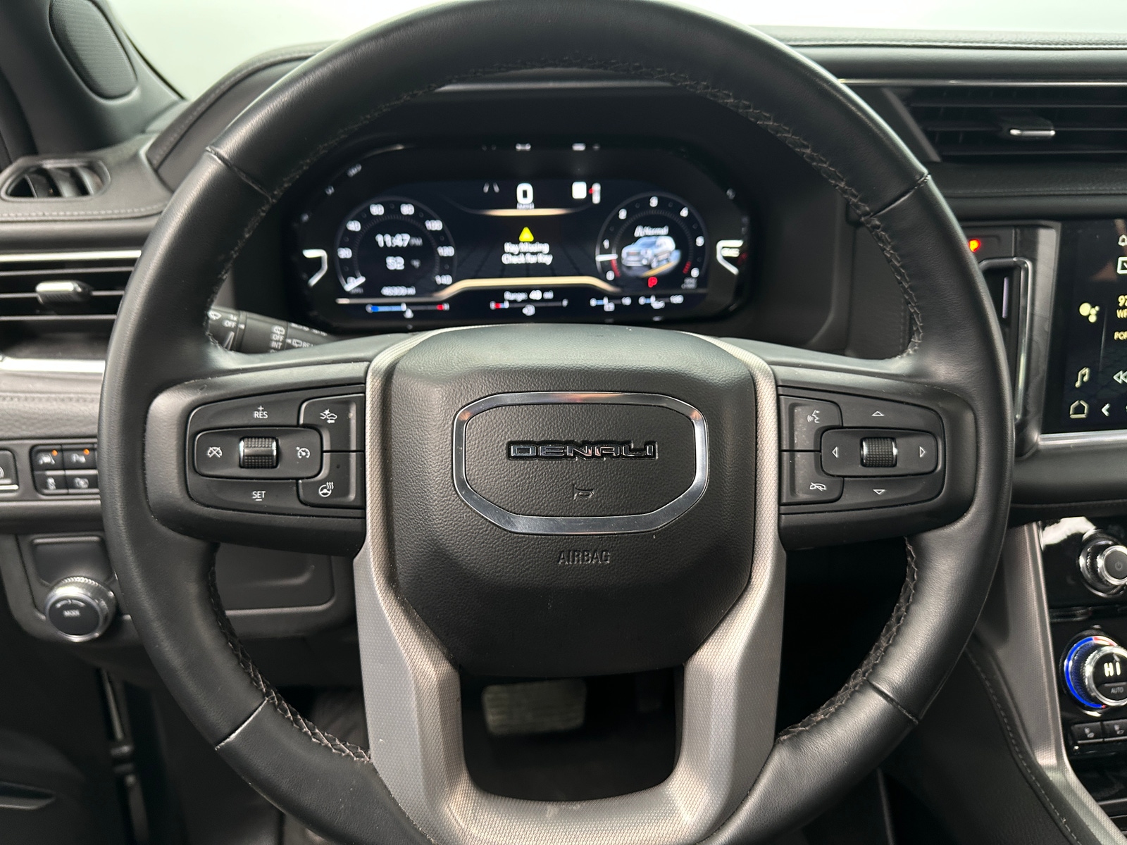 Thumbnail: 2023 GMC Yukon - 4