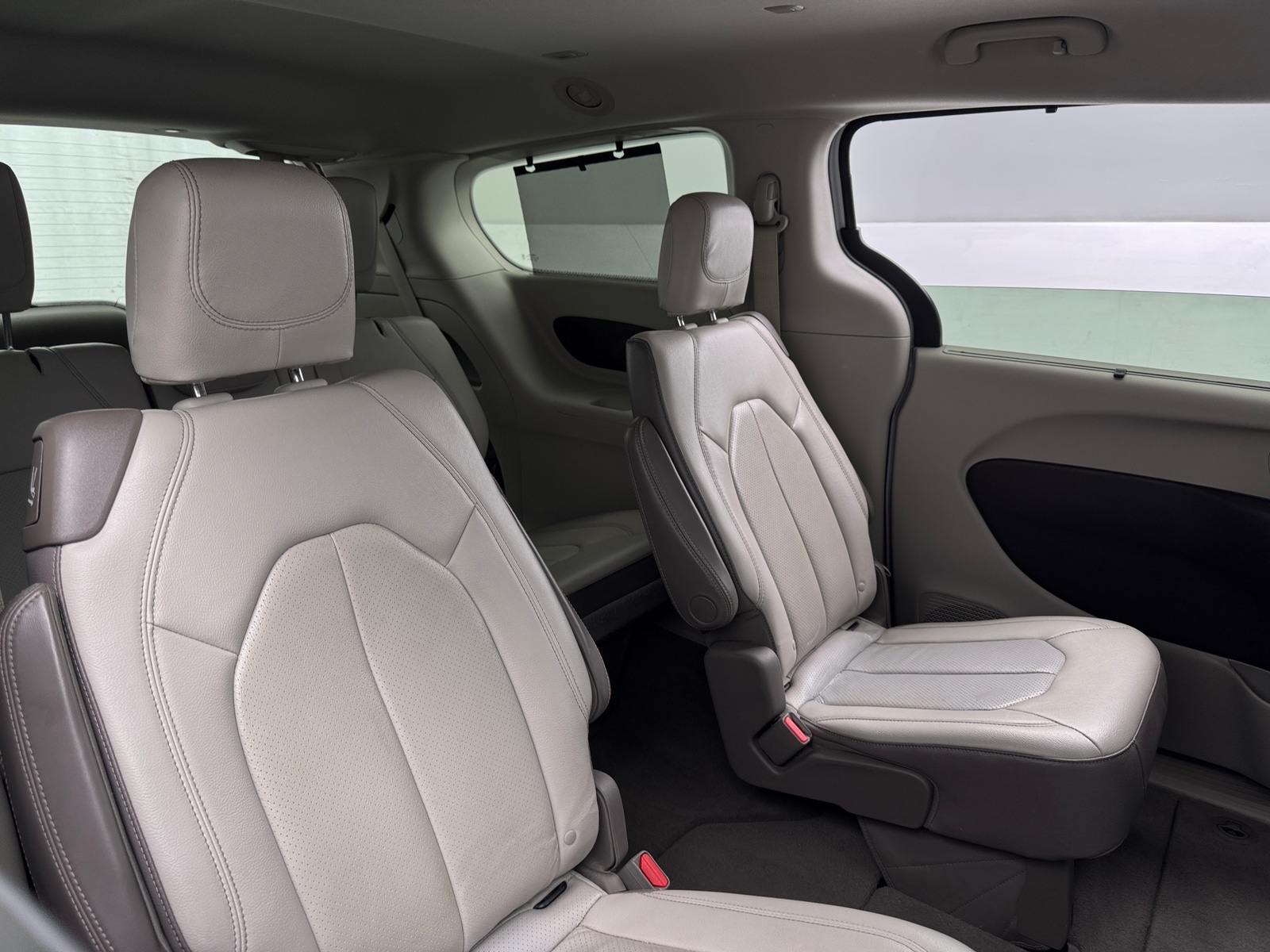 Thumbnail: 2019 Chrysler Pacifica - 5