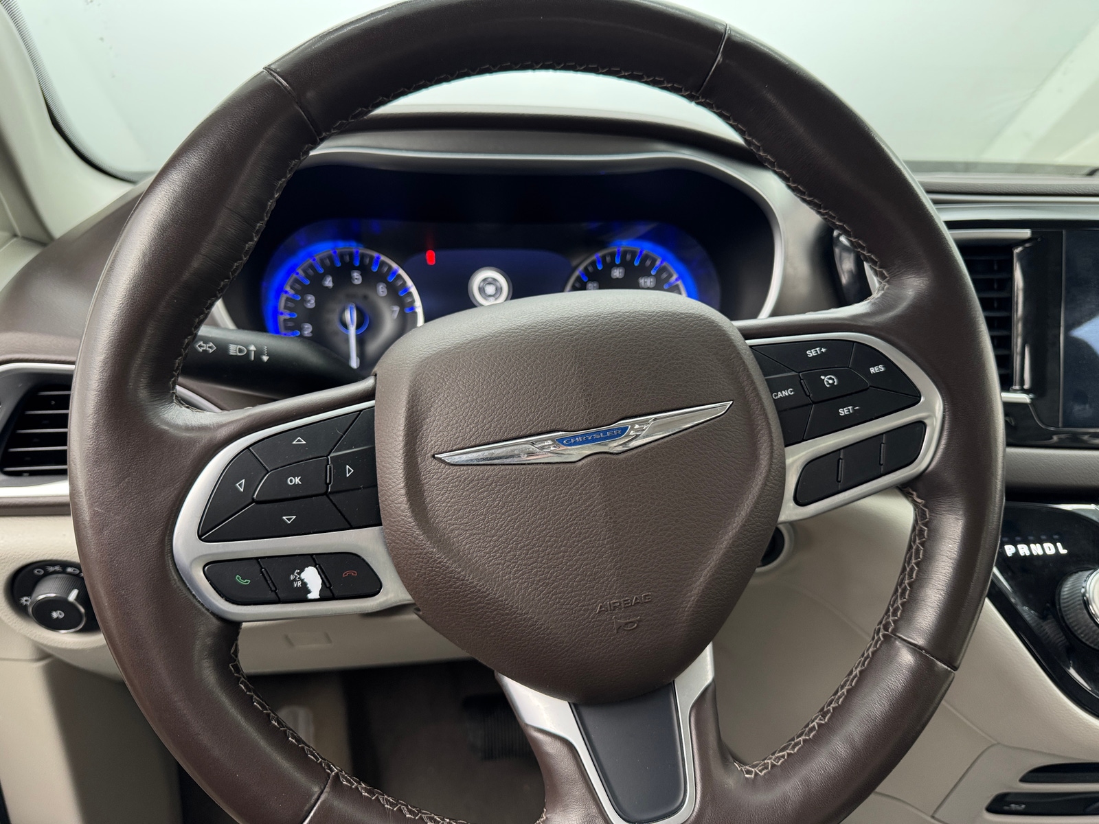 Thumbnail: 2019 Chrysler Pacifica - 4