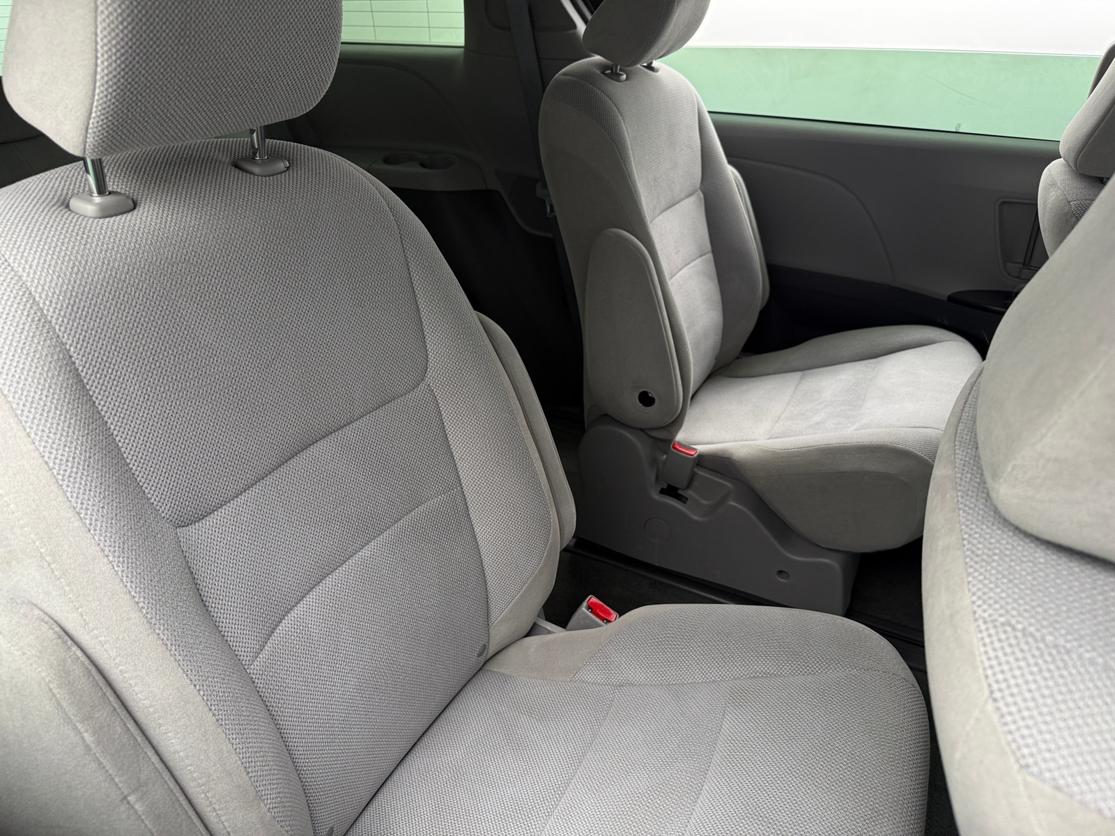 Thumbnail: 2018 Toyota Sienna - 6