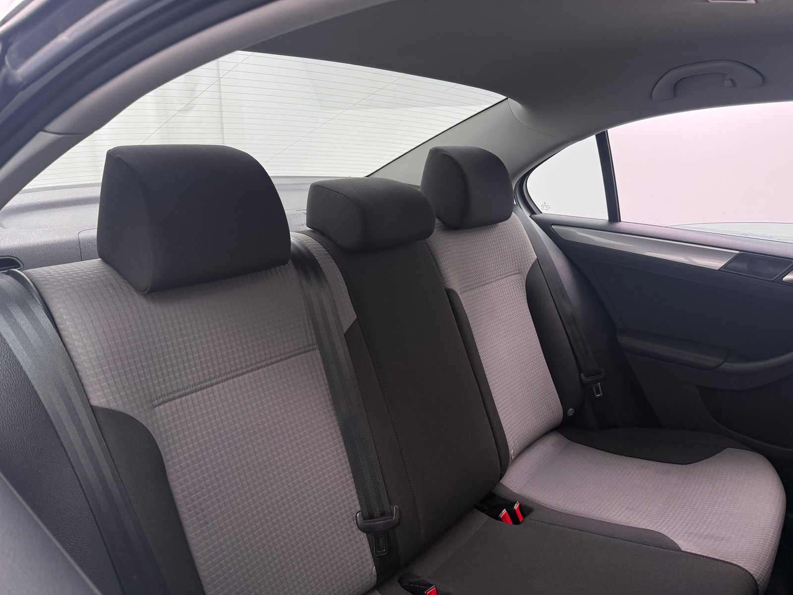 Thumbnail: 2017 Volkswagen Jetta - 6