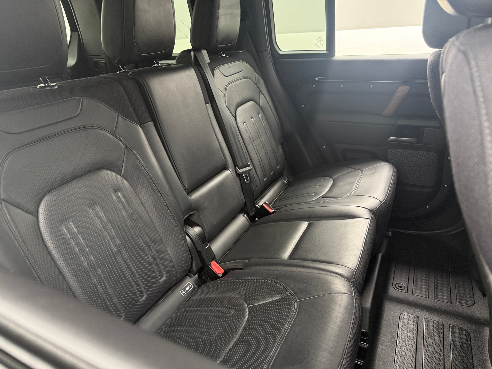 Thumbnail: 2020 Land Rover Defender - 5