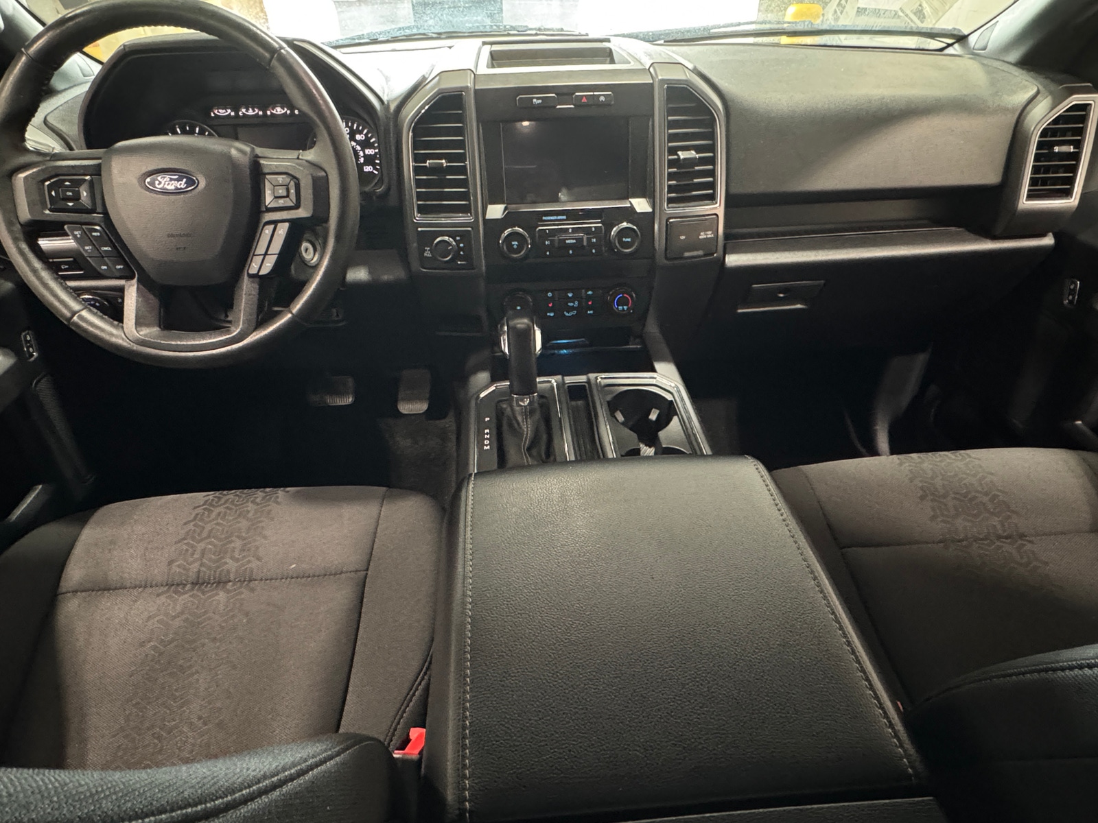 Thumbnail: 2019 Ford Econoline - 3