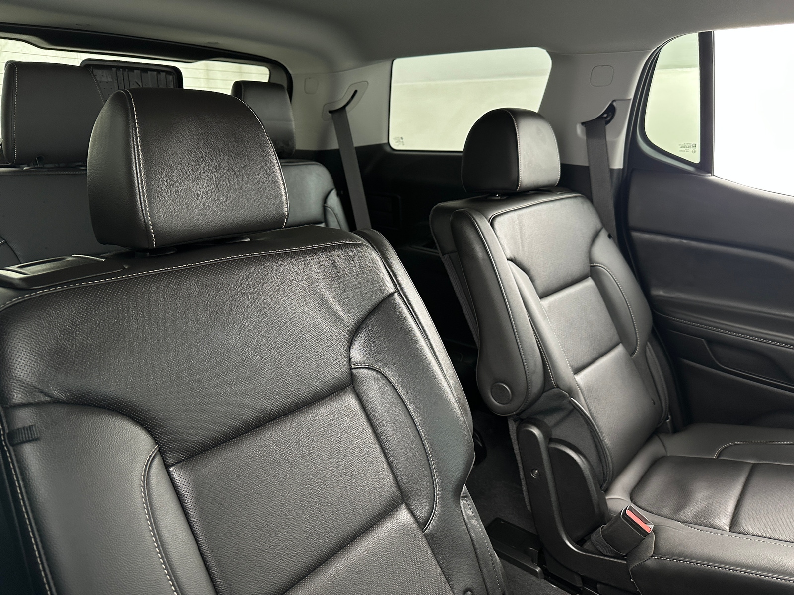 Thumbnail: 2023 GMC Acadia - 5