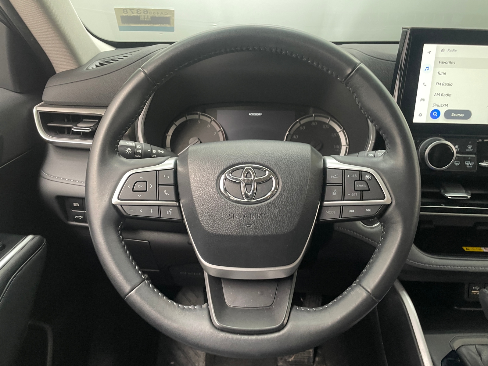 Thumbnail: 2023 Toyota Highlander - 4