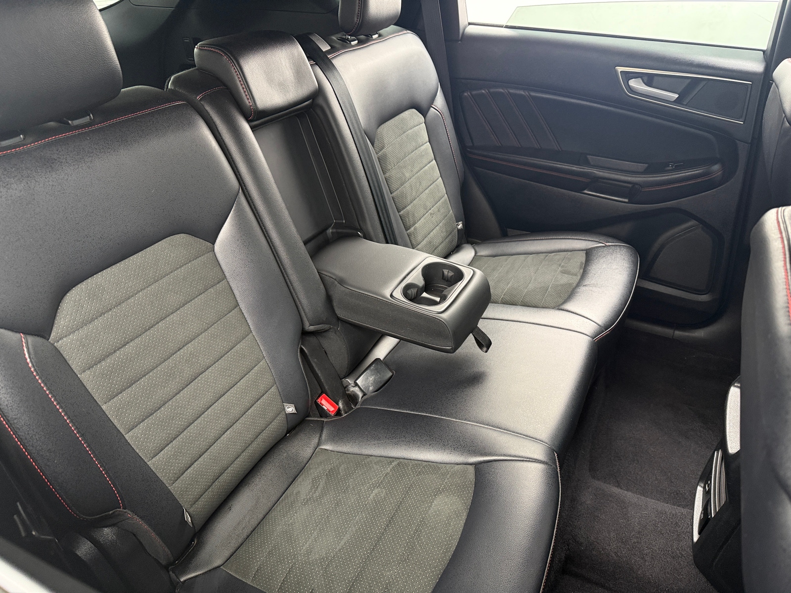 Thumbnail: 2022 Ford Edge - 5