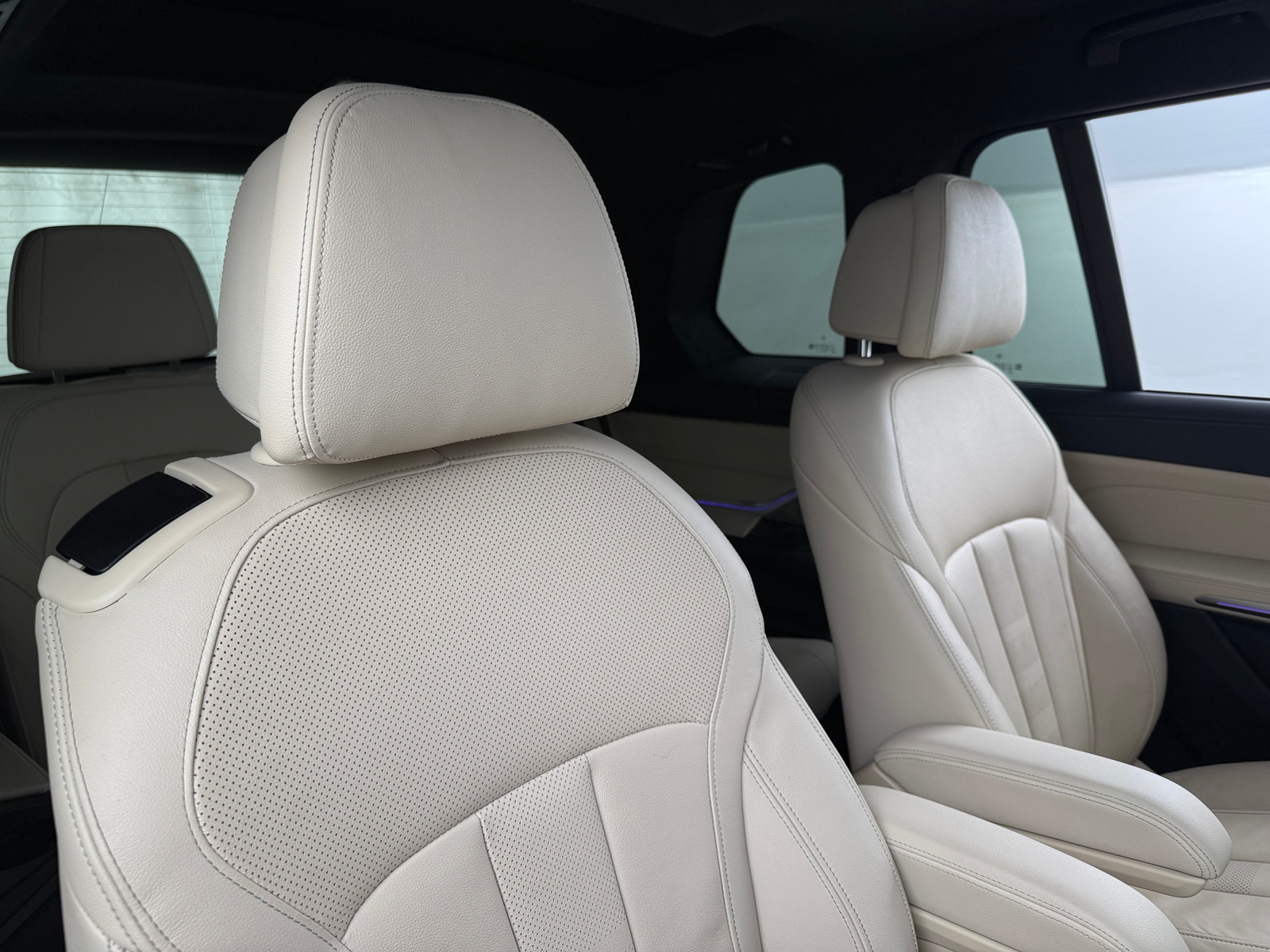 Thumbnail: 2021 BMW X7 - 6