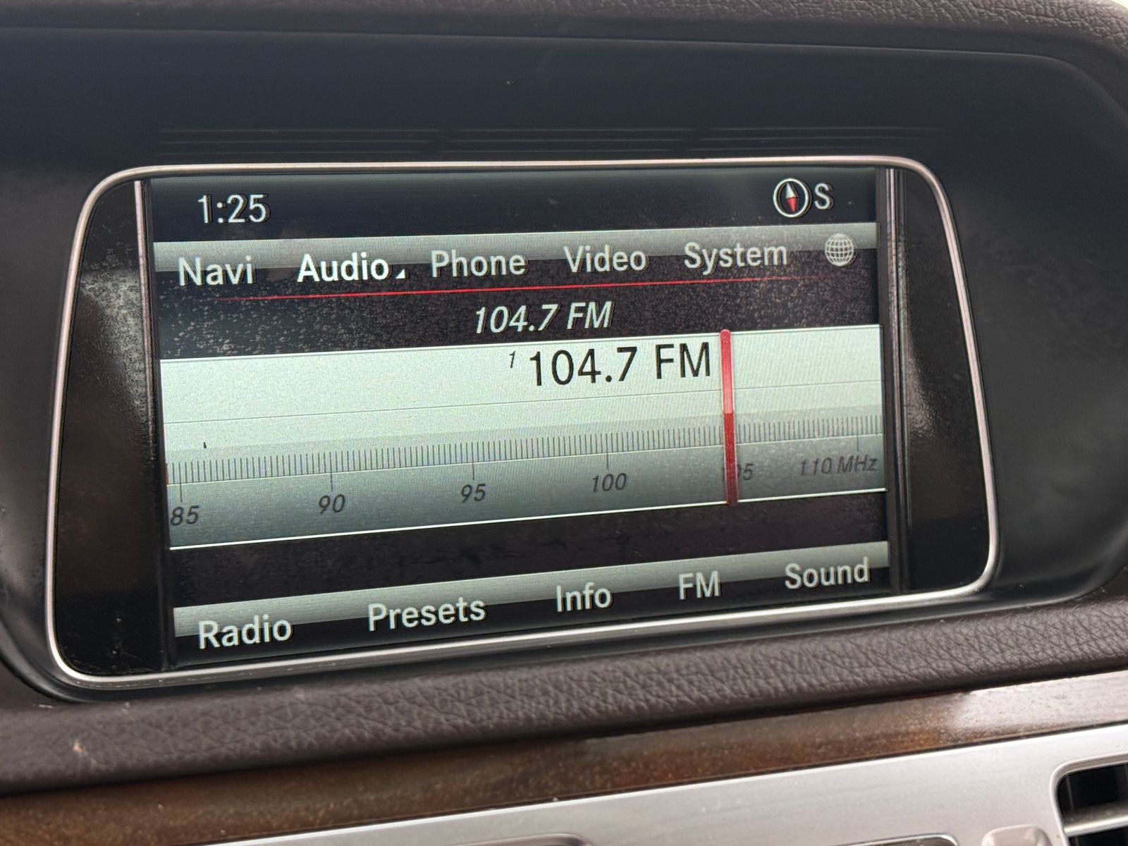 Thumbnail: 2014 Mercedes-Benz E-Class - 3