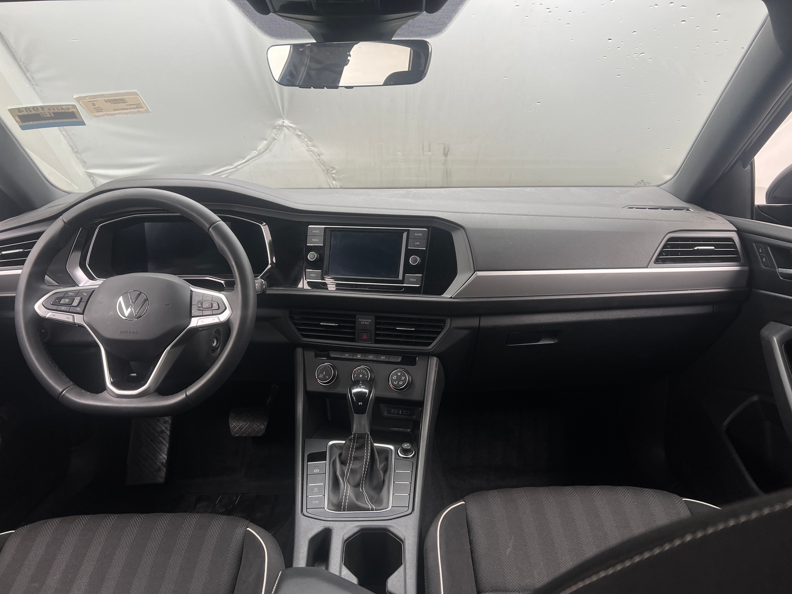 Thumbnail: 2022 Volkswagen Jetta - 3