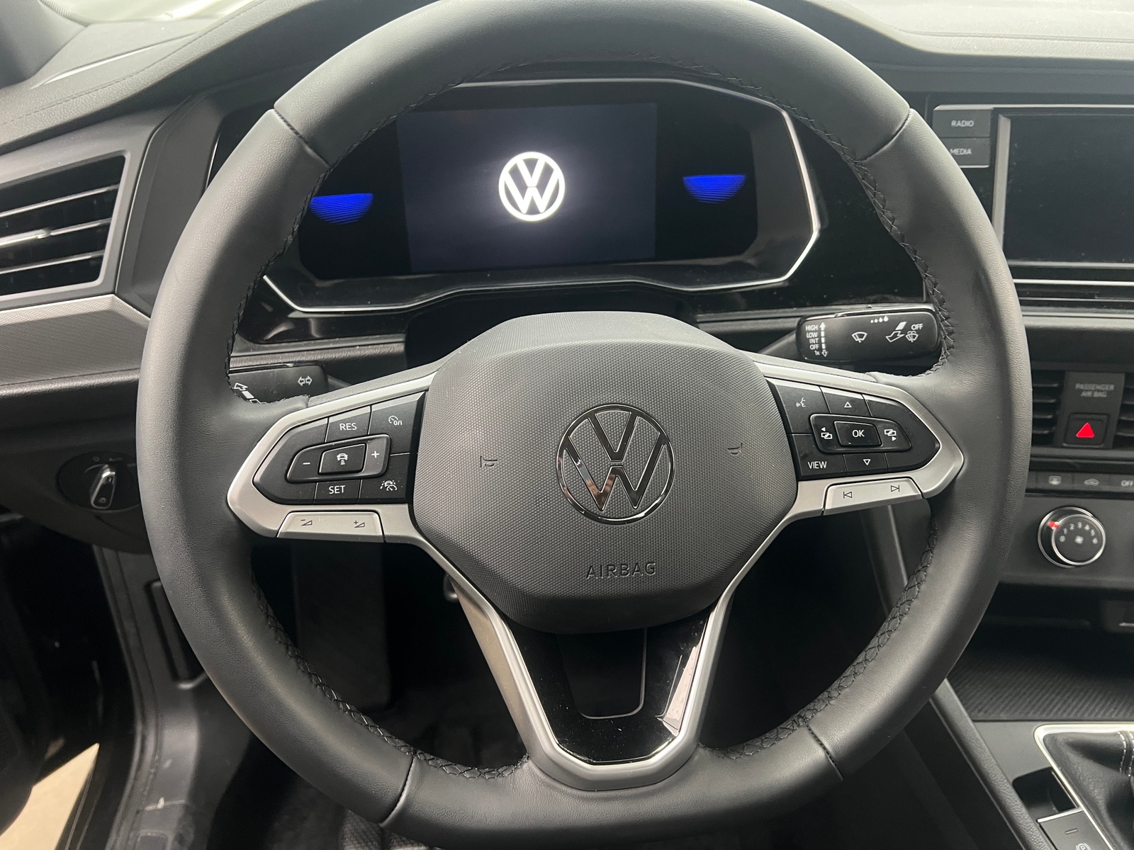 Thumbnail: 2022 Volkswagen Jetta - 5