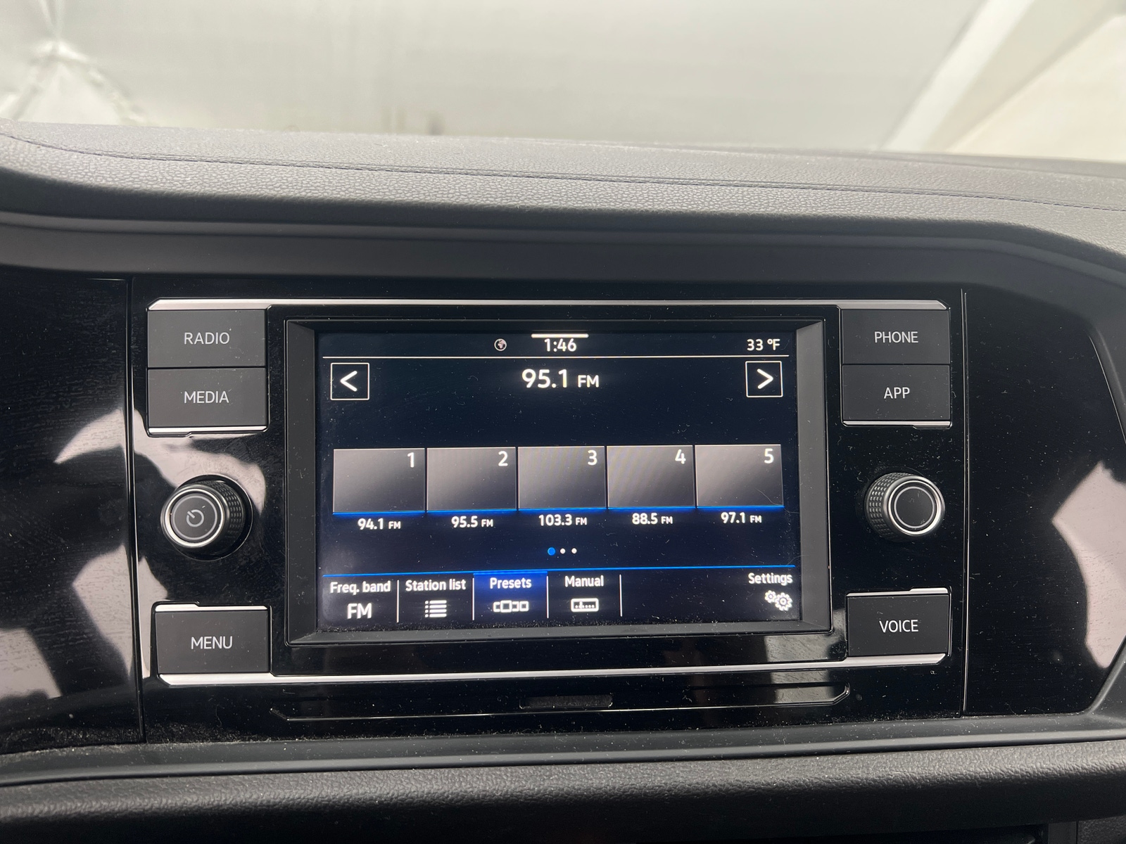 Thumbnail: 2022 Volkswagen Jetta - 4