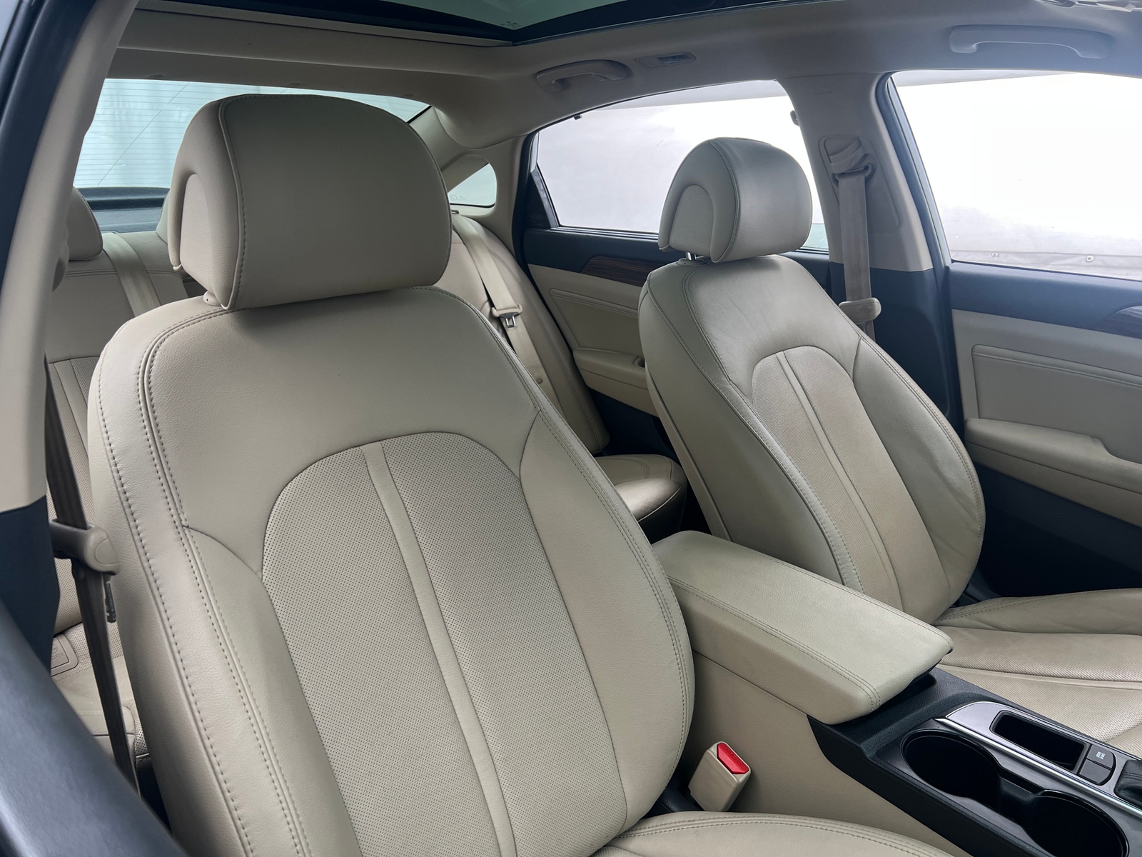 Thumbnail: 2016 Hyundai Sonata - 2