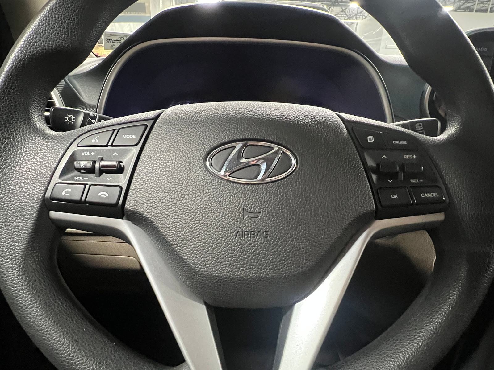 Thumbnail: 2019 Hyundai Tucson - 5