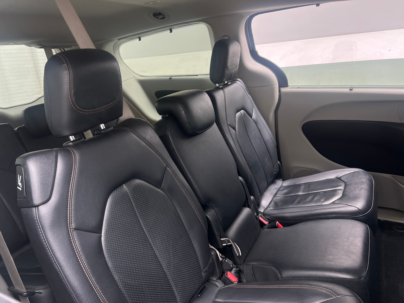 Thumbnail: 2019 Chrysler Pacifica - 5