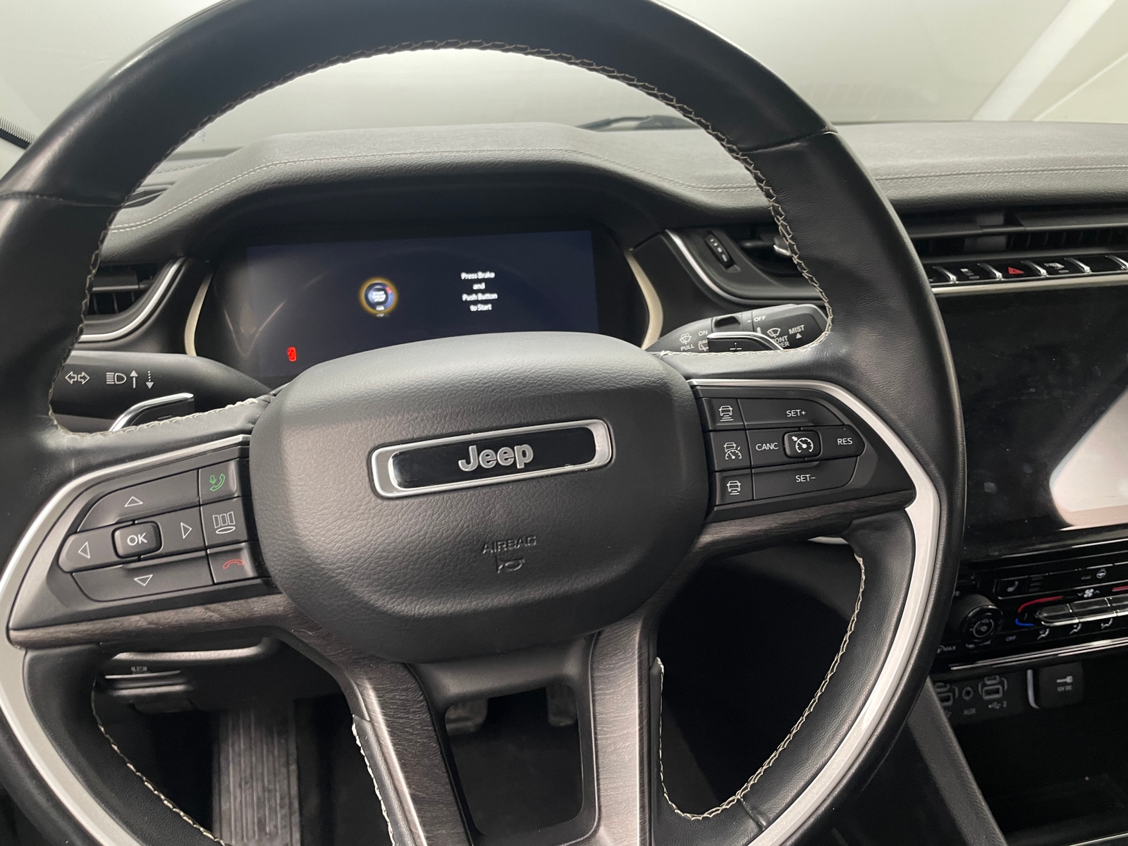 Thumbnail: 2021 Jeep Grand Cherokee L - 4