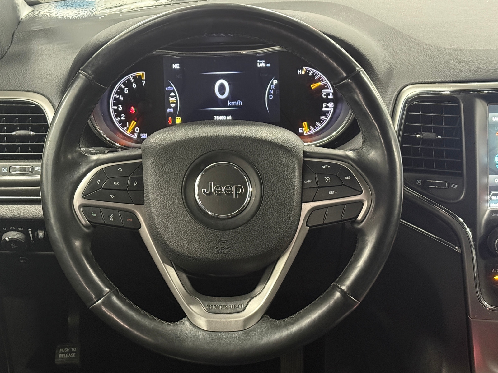 Thumbnail: 2018 Jeep Grand Cherokee - 4