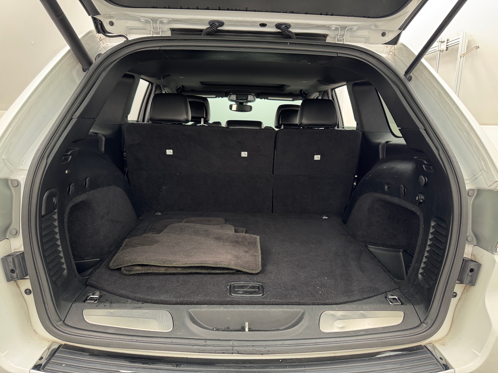 Thumbnail: 2018 Jeep Grand Cherokee - 6