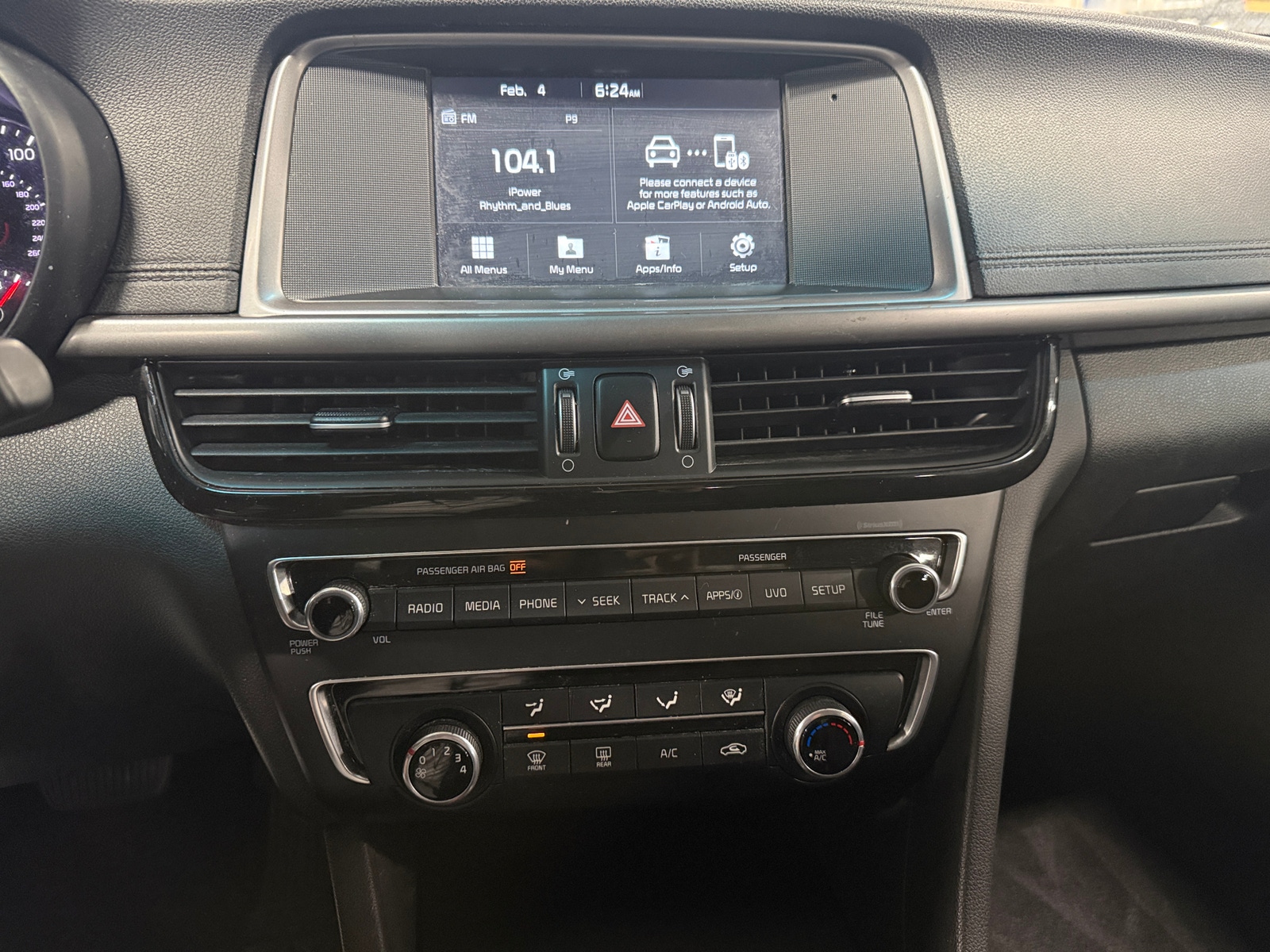 Thumbnail: 2018 Kia Optima - 4