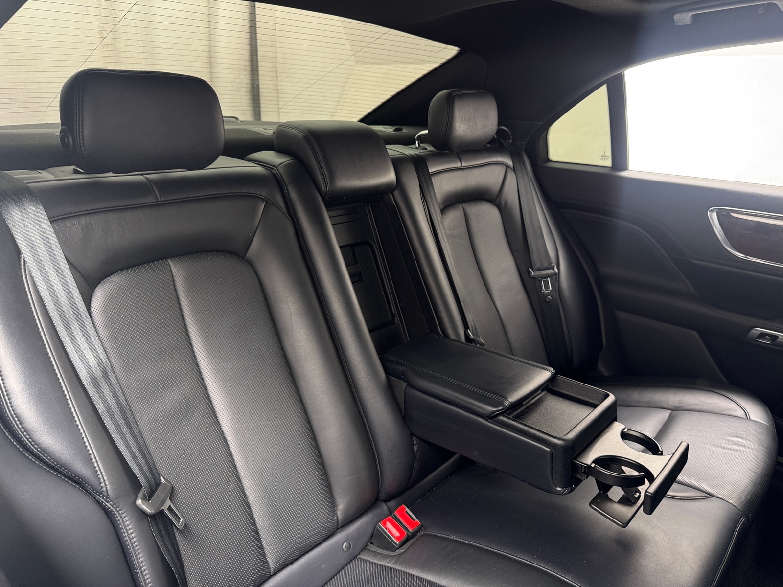 Thumbnail: 2017 Lincoln Continental - 5