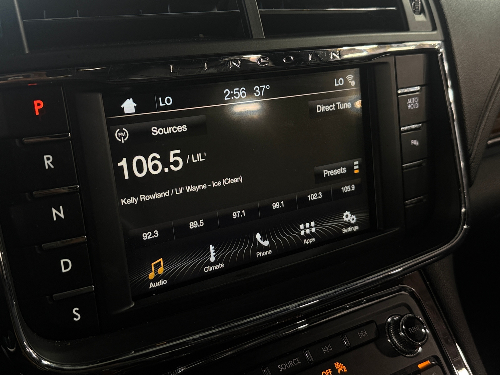 Thumbnail: 2017 Lincoln Continental - 3