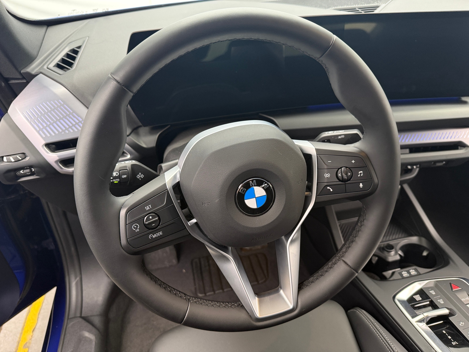 Thumbnail: 2025 BMW 2 Series - 4