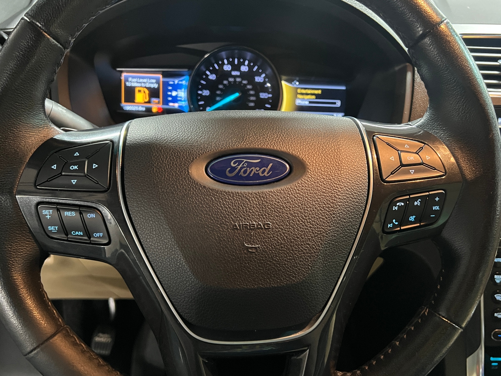 Thumbnail: 2016 Ford Explorer - 4